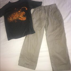 Size 7 Dockers khakis! Comes with free sz7 shirt!